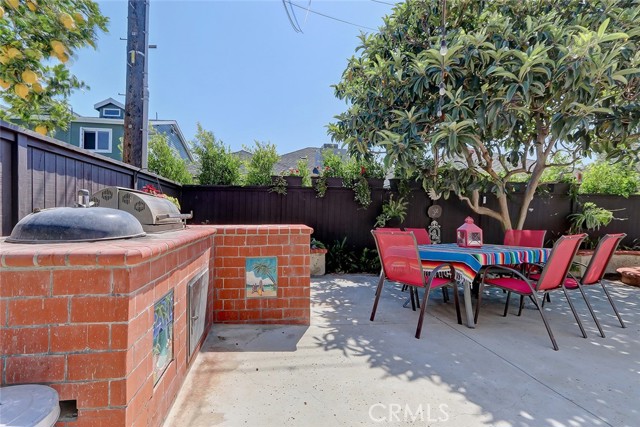 2817 May Avenue, Redondo Beach, California 90278, 3 Bedrooms Bedrooms, ,2 BathroomsBathrooms,Residential,Sold,May,SB21125309