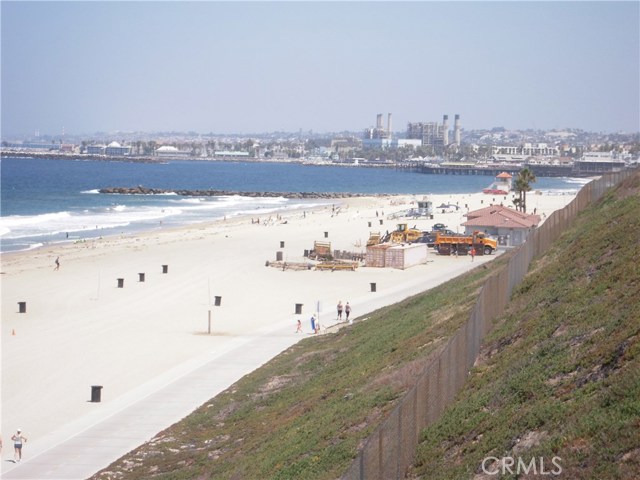 1062 Avenue C, Redondo Beach, California 90277, 2 Bedrooms Bedrooms, ,1 BathroomBathrooms,Residential,Sold,Avenue C,SB20138580