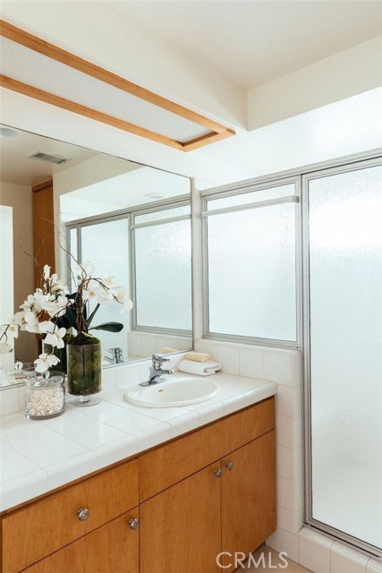 229 24th Street, Hermosa Beach, California 90254, 4 Bedrooms Bedrooms, ,3 BathroomsBathrooms,Residential,Sold,24th,DW17092631