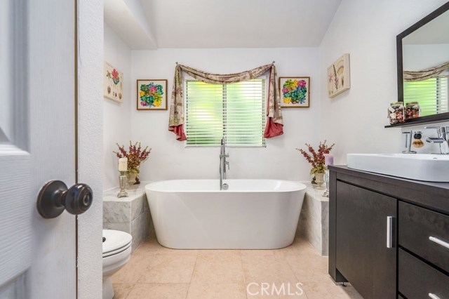 202 Helberta Avenue, Redondo Beach, California 90277, 3 Bedrooms Bedrooms, ,2 BathroomsBathrooms,Residential,Sold,Helberta,SB20063398