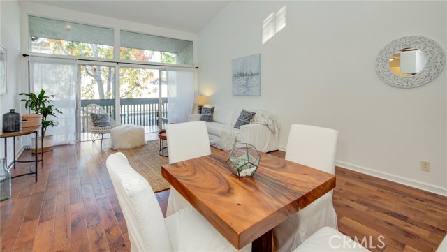 601 Prospect Avenue, Redondo Beach, California 90277, 2 Bedrooms Bedrooms, ,1 BathroomBathrooms,Residential,Sold,Prospect,SB18289971