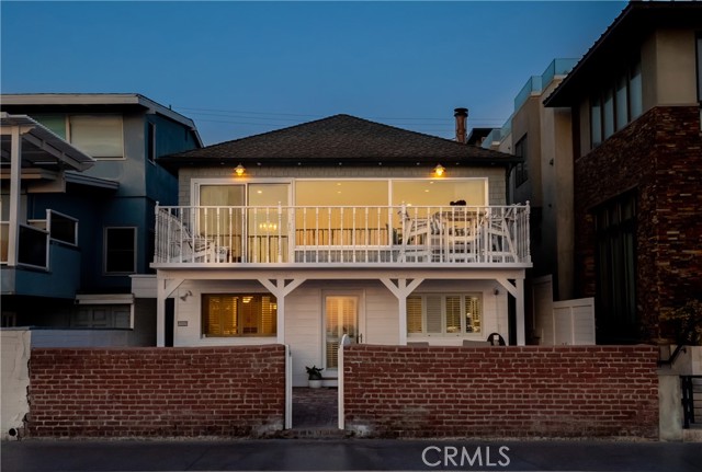 3007 The Strand, Hermosa Beach, California 90254, 4 Bedrooms Bedrooms, ,3 BathroomsBathrooms,Residential,Sold,The Strand,SB21070884