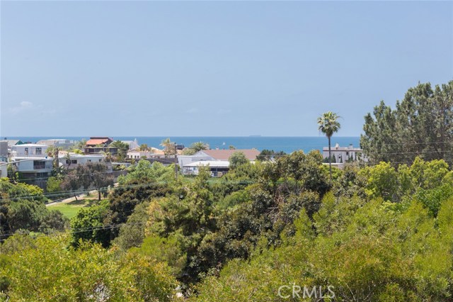 611 Gould Terrace, Hermosa Beach, California 90254, 4 Bedrooms Bedrooms, ,1 BathroomBathrooms,Residential,Sold,Gould,SB17111077