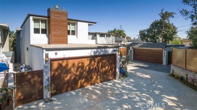 2404 Laurel Avenue, Manhattan Beach, California 90266, 5 Bedrooms Bedrooms, ,4 BathroomsBathrooms,Residential,Sold,Laurel,SB18037787