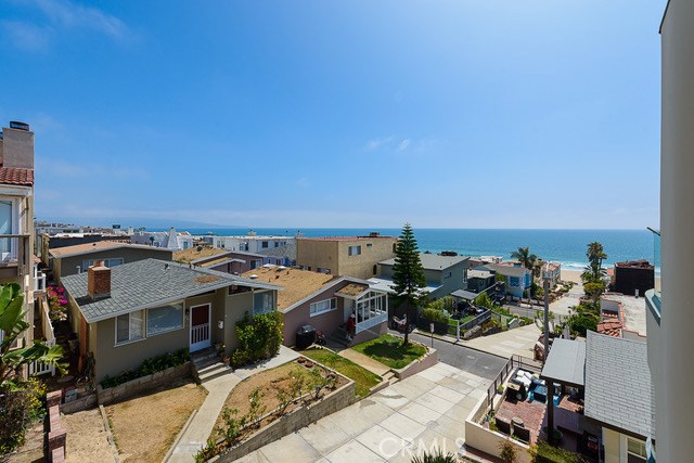 225 25th Street, Manhattan Beach, California 90266, 5 Bedrooms Bedrooms, ,4 BathroomsBathrooms,Residential,Sold,25th,SB19199643