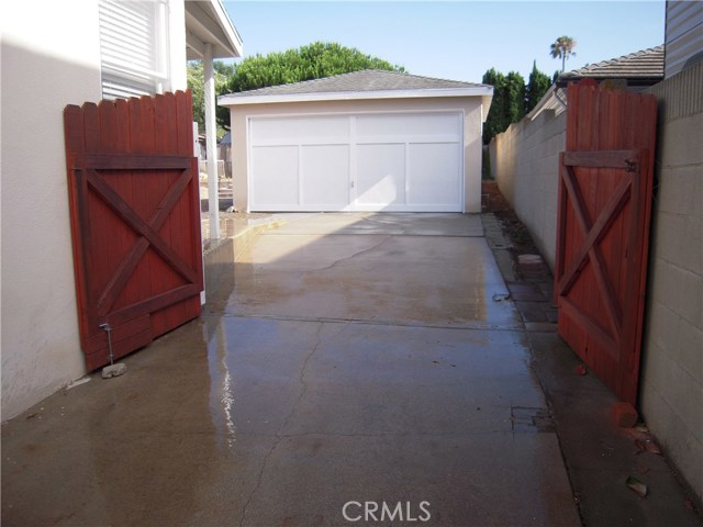 1062 Avenue C, Redondo Beach, California 90277, 2 Bedrooms Bedrooms, ,1 BathroomBathrooms,Residential,Sold,Avenue C,SB20138580