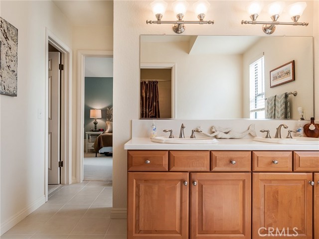 317 Broadway, Redondo Beach, California 90277, 3 Bedrooms Bedrooms, ,2 BathroomsBathrooms,Residential,Sold,Broadway,SB17224085