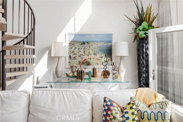 720 Manhattan Beach Boulevard, Manhattan Beach, California 90266, 2 Bedrooms Bedrooms, ,2 BathroomsBathrooms,Residential,Sold,Manhattan Beach,SB20242786