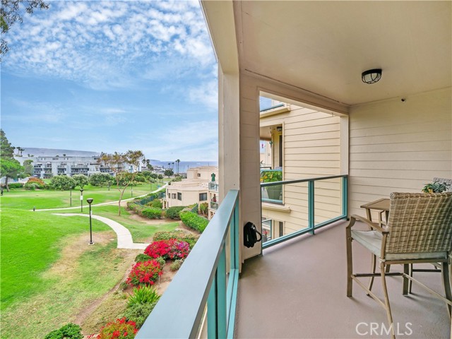 120 The Village, Redondo Beach, California 90277, 2 Bedrooms Bedrooms, ,1 BathroomBathrooms,Residential,Sold,The Village,SB21144583