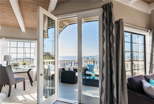 3621 Alma Avenue, Manhattan Beach, California 90266, 4 Bedrooms Bedrooms, ,3 BathroomsBathrooms,Residential,Sold,Alma,SB19196164