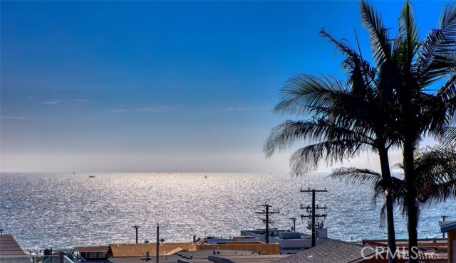 246 30th Street, Hermosa Beach, California 90254, 4 Bedrooms Bedrooms, ,4 BathroomsBathrooms,Residential,Sold,30th,SB19212204