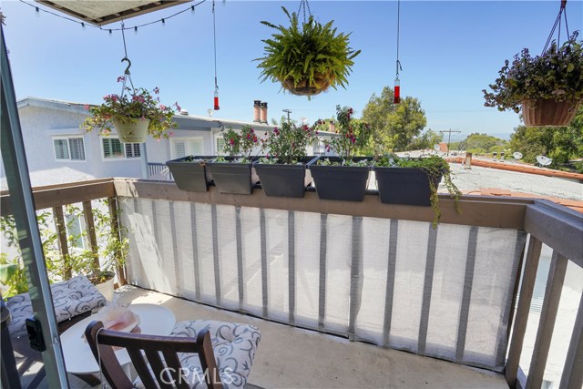 1447 Manhattan Beach Boulevard, Manhattan Beach, California 90266, 3 Bedrooms Bedrooms, ,2 BathroomsBathrooms,Residential,Sold,Manhattan Beach,SB20092235