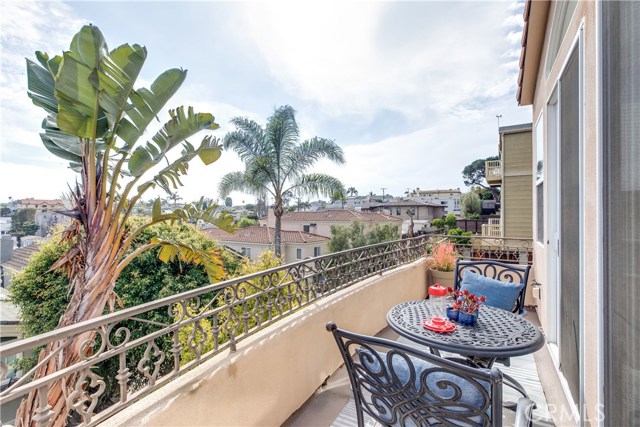 1610 Speyer Lane, Redondo Beach, California 90278, 4 Bedrooms Bedrooms, ,3 BathroomsBathrooms,Residential,Sold,Speyer,SB20089547