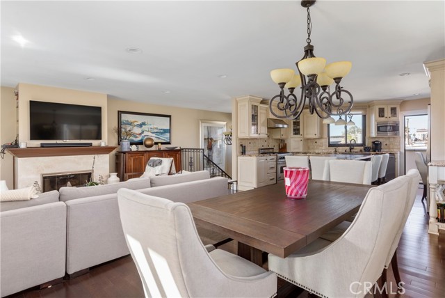 437 27th Street, Manhattan Beach, California 90266, 4 Bedrooms Bedrooms, ,3 BathroomsBathrooms,Residential,Sold,27th,SB21036239