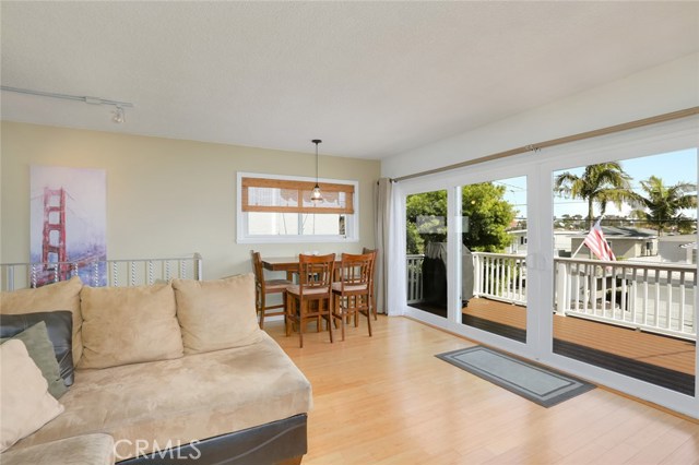 1723 Stanford Avenue, Redondo Beach, California 90278, 3 Bedrooms Bedrooms, ,2 BathroomsBathrooms,Residential,Sold,Stanford,SB19044326