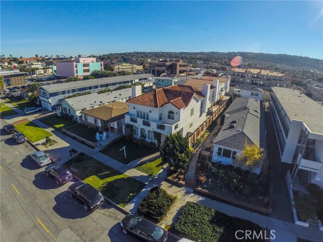 214 Avenue H, Redondo Beach, California 90277, 3 Bedrooms Bedrooms, ,2 BathroomsBathrooms,Residential,Sold,Avenue H,SB17200992