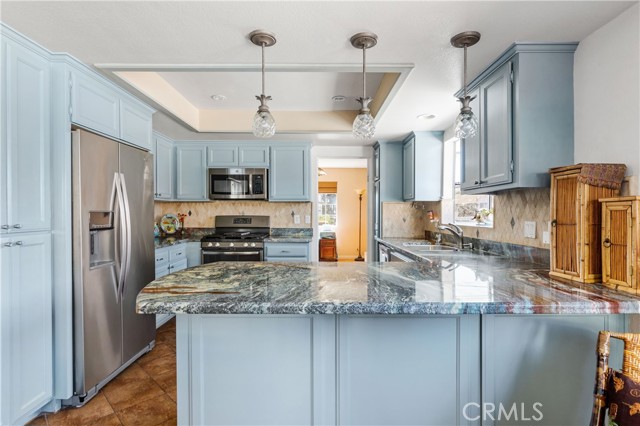 2113 Pullman Lane, Redondo Beach, California 90278, 3 Bedrooms Bedrooms, ,3 BathroomsBathrooms,Residential,Sold,Pullman,SB21045078