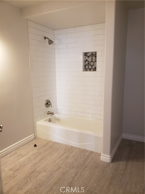 Large Master Bath Bath Shower Combo.