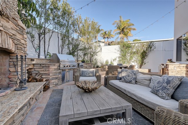 579 29th Street, Manhattan Beach, California 90266, 5 Bedrooms Bedrooms, ,4 BathroomsBathrooms,Residential,Sold,29th,SB21057562