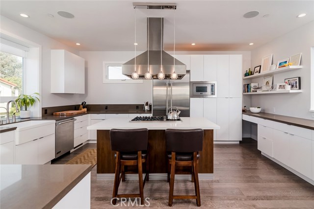 1072 7th Street, Hermosa Beach, California 90254, 4 Bedrooms Bedrooms, ,3 BathroomsBathrooms,Residential,Sold,7th,SB19164165