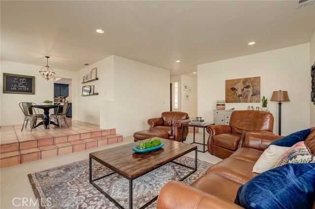 716 Lucia Avenue, Redondo Beach, California 90277, 3 Bedrooms Bedrooms, ,2 BathroomsBathrooms,Residential,Sold,Lucia,PV20207865