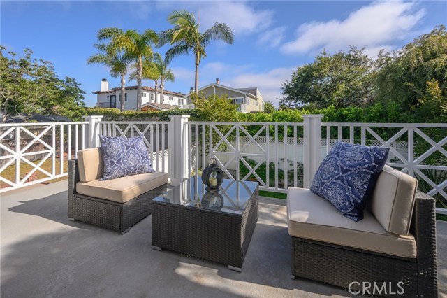 742 27th Street, Manhattan Beach, California 90266, 4 Bedrooms Bedrooms, ,3 BathroomsBathrooms,Residential,Sold,27th,SB19194302