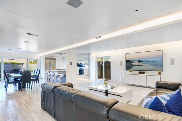 6141 Kelley Circle Huntington Beach, CA, 92647 | Beautiful Photos 6141 Kelley Circle