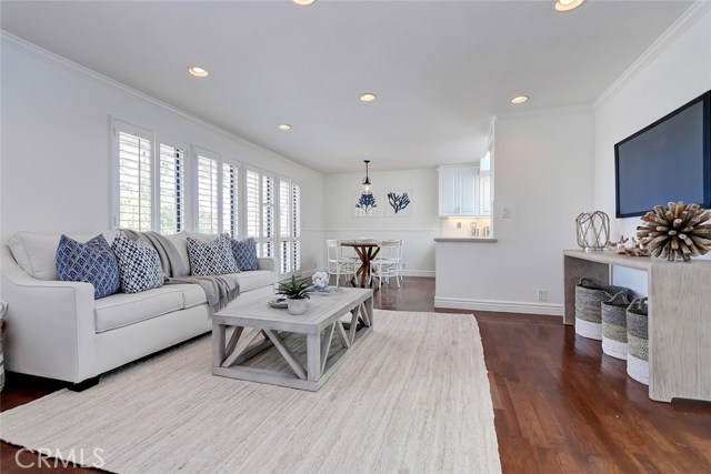 13 Laurel, Manhattan Beach, California 90266, 3 Bedrooms Bedrooms, ,1 BathroomBathrooms,Residential,Sold,Laurel,SB19057635