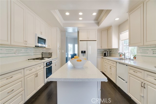 1932 Graham Avenue, Redondo Beach, California 90278, 4 Bedrooms Bedrooms, ,2 BathroomsBathrooms,Residential,Sold,Graham,SB18127295
