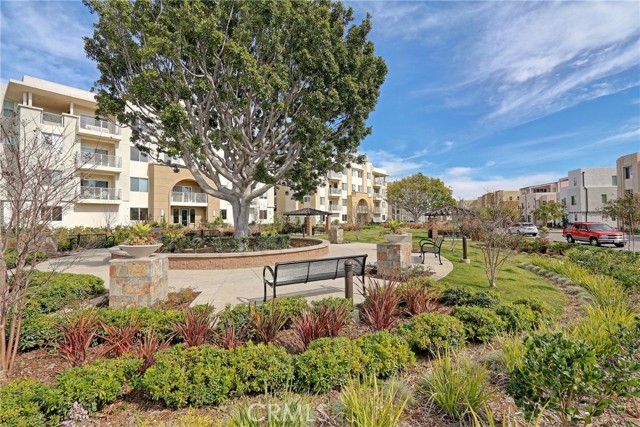 3 Bed Home for Sale in Hawthorne, California