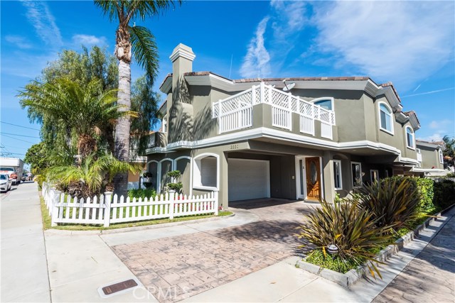 2223 Mathews Avenue, Redondo Beach, California 90278, 3 Bedrooms Bedrooms, ,3 BathroomsBathrooms,Residential,Sold,Mathews,SB19080062