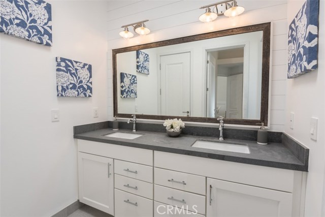 2104 Harriman Lane, Redondo Beach, California 90278, 4 Bedrooms Bedrooms, ,3 BathroomsBathrooms,Residential,Sold,Harriman,PV18101092