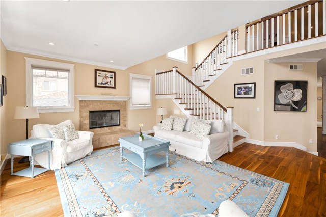 733 Juanita Avenue, Redondo Beach, California 90277, 5 Bedrooms Bedrooms, ,5 BathroomsBathrooms,Residential,Sold,Juanita,SB20142133