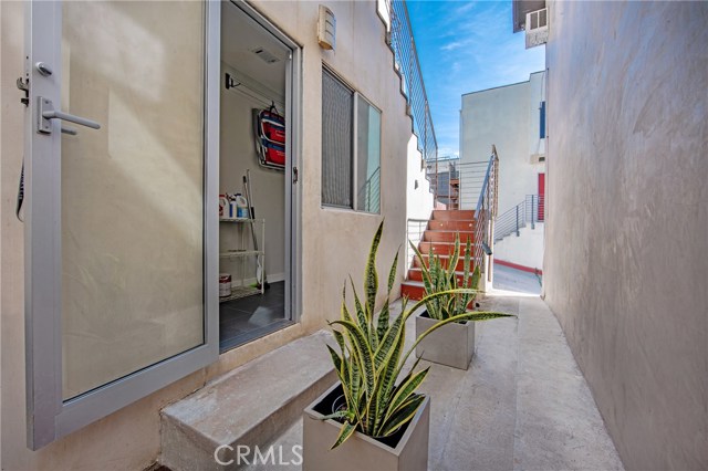 309 Gull Street, Manhattan Beach, California 90266, 2 Bedrooms Bedrooms, ,2 BathroomsBathrooms,Residential,Sold,Gull,SB20027594