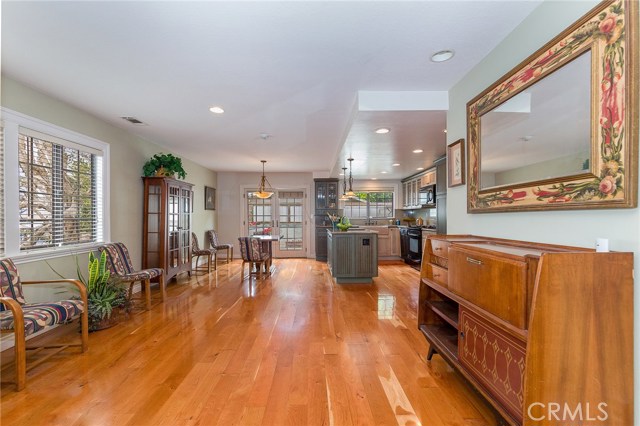 324 Catalina Avenue, Redondo Beach, California 90277, 2 Bedrooms Bedrooms, ,1 BathroomBathrooms,Residential,Sold,Catalina,SB19092970