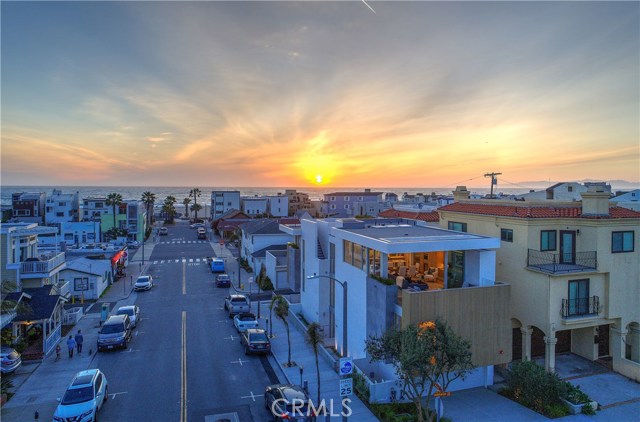 121 2nd Street, Hermosa Beach, California 90254, 4 Bedrooms Bedrooms, ,4 BathroomsBathrooms,Residential,Sold,2nd,SB19073415