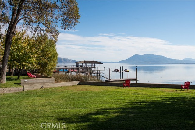 3894 Lakeshore Boulevard