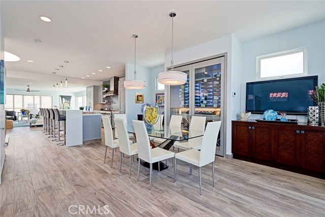 300 28th Street, Hermosa Beach, California 90254, 4 Bedrooms Bedrooms, ,4 BathroomsBathrooms,Residential,Sold,28th,SB18066666