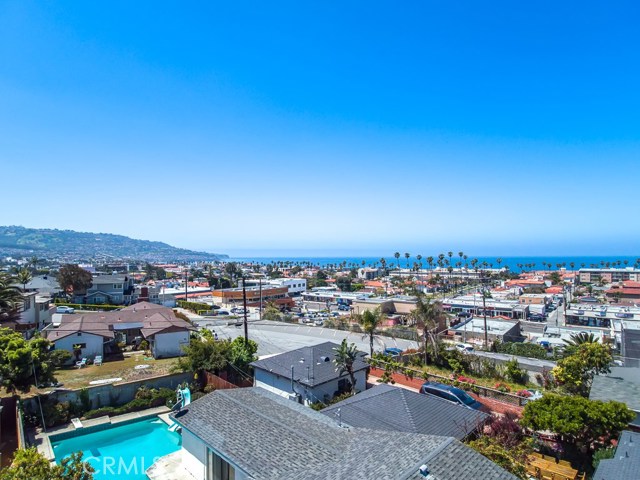 314 Avenue D, Redondo Beach, California 90277, 5 Bedrooms Bedrooms, ,5 BathroomsBathrooms,Residential,Sold,Avenue D,SB20083856
