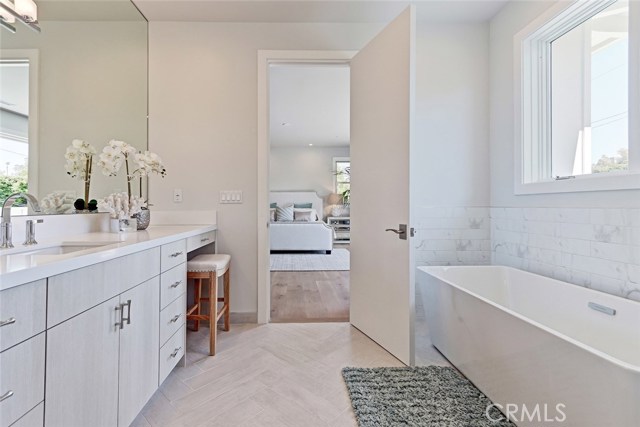 1450 23rd Street, Manhattan Beach, California 90266, 5 Bedrooms Bedrooms, ,2 BathroomsBathrooms,Residential,Sold,23rd,SB17111240