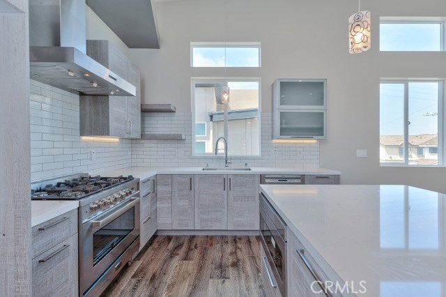 2520 Nelson Avenue, Redondo Beach, California 90278, 4 Bedrooms Bedrooms, ,3 BathroomsBathrooms,Residential,Sold,Nelson,PV17221632