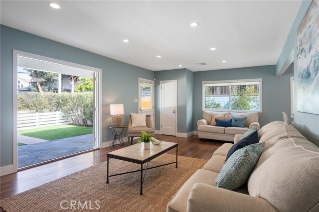 1336 2nd Street, Manhattan Beach, California 90266, 3 Bedrooms Bedrooms, ,2 BathroomsBathrooms,Residential,Sold,2nd,SB20237605