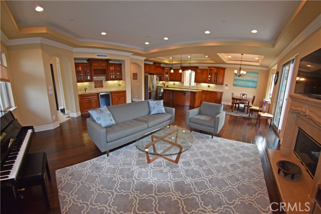 1807 Huntington Lane, Redondo Beach, California 90278, 4 Bedrooms Bedrooms, ,3 BathroomsBathrooms,Residential,Sold,Huntington,SB19151183