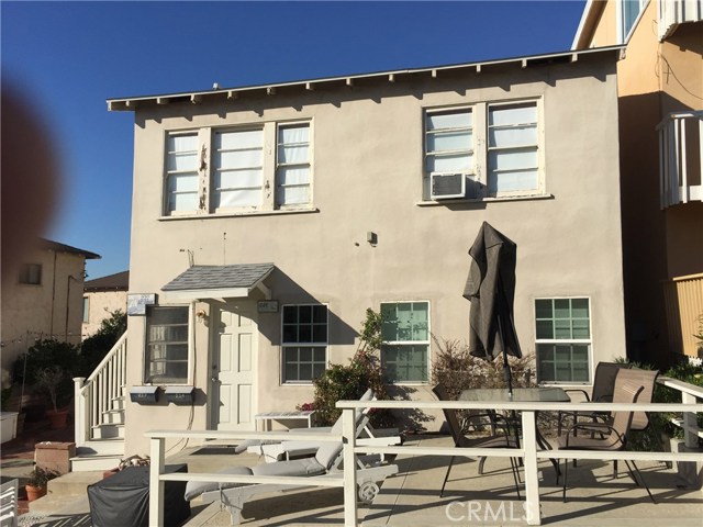 227 32nd Street, Manhattan Beach, California 90266, 5 Bedrooms Bedrooms, ,3 BathroomsBathrooms,Residential,Sold,32nd,SB18290262