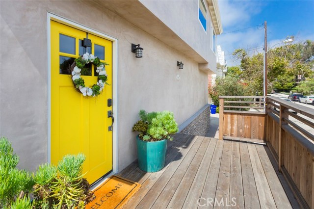 332 1st Place, Manhattan Beach, California 90266, 3 Bedrooms Bedrooms, ,1 BathroomBathrooms,Residential,Sold,1st,SB18192654