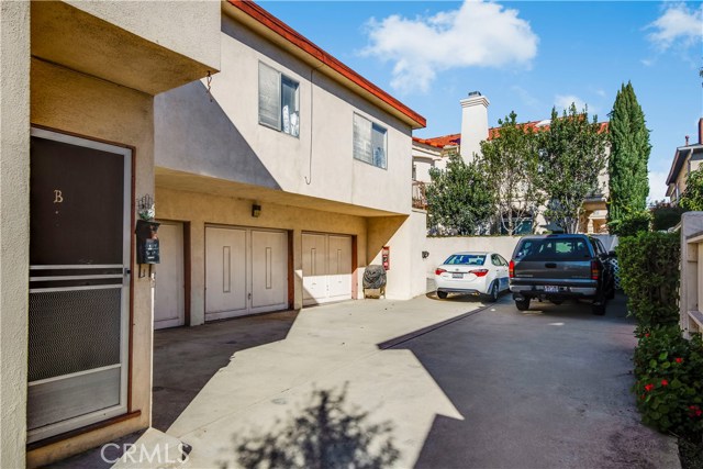 2217 Marshallfield Lane, Redondo Beach, California 90278, ,Residential Income,Sold,Marshallfield,SB19033179