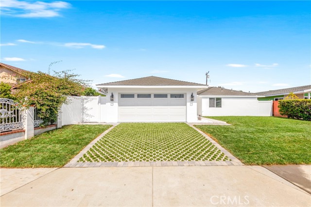 Detail Gallery Image 1 of 1 For 3012 Harding Way, Costa Mesa,  CA 92626 - 3 Beds | 2 Baths