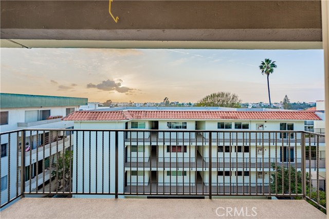 1720 Ardmore Avenue, Hermosa Beach, California 90254, 1 Bedroom Bedrooms, ,1 BathroomBathrooms,Residential,Sold,Ardmore,RS20224669