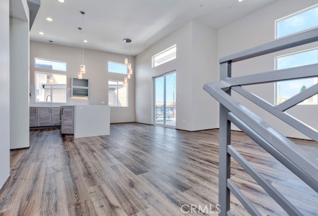 2520 Nelson Avenue, Redondo Beach, California 90278, 4 Bedrooms Bedrooms, ,3 BathroomsBathrooms,Residential,Sold,Nelson,PV17221643