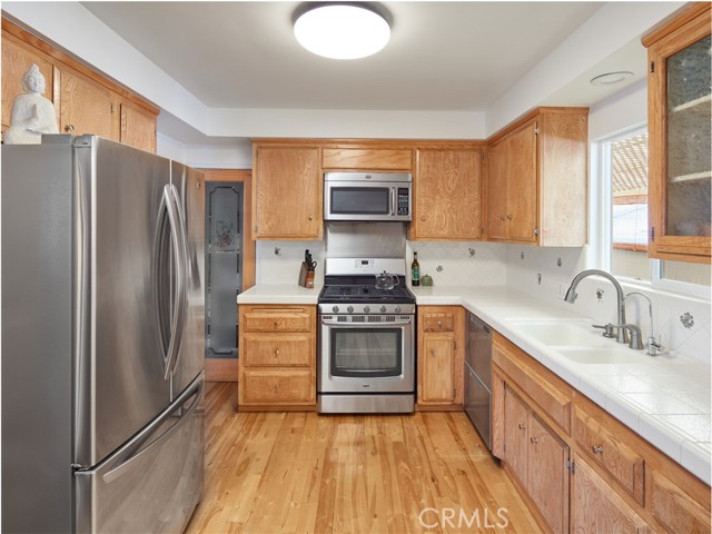 3 Bed Home for Sale in Hawthorne, California